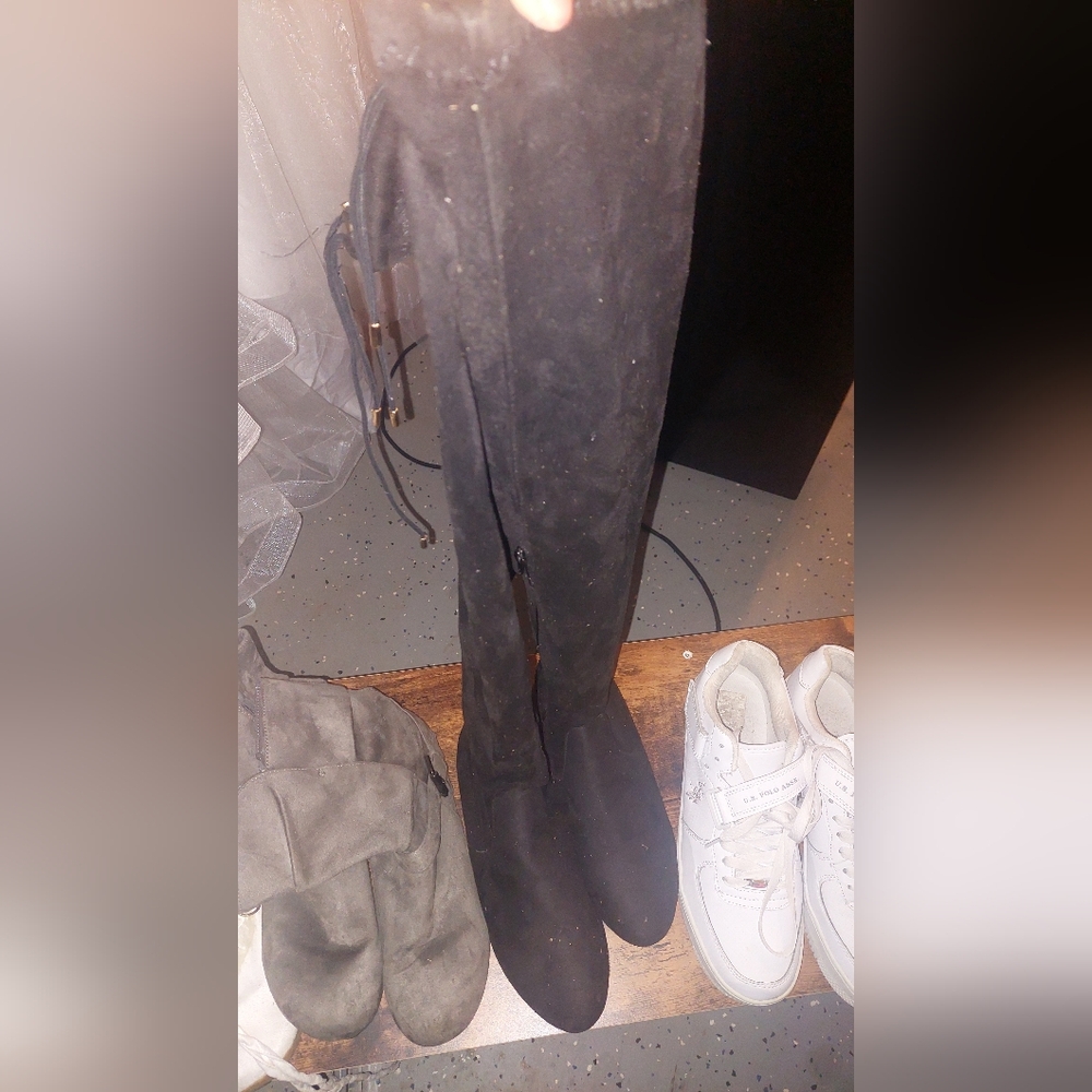 Women's Black Knee-High Zip Boot - Picture 3 of 9